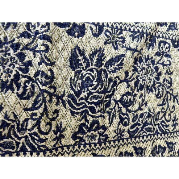 Vintage Blue Floral Woven Table Runner with Fringe - Picture 5 of 6